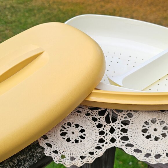 Tupperware Microwave Food Steamer harvest gold 4 pieces Vintage 1970s-80s - Picture 1 of 12